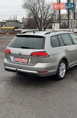 Універсал Volkswagen Golf 2019 в Києві