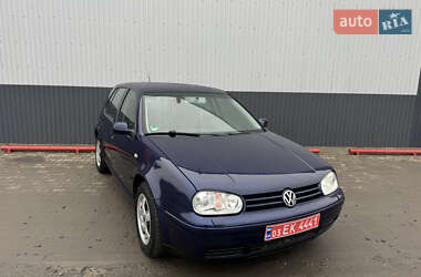 Хетчбек Volkswagen Golf 2003 в Луцьку