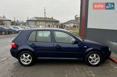 Хетчбек Volkswagen Golf 2003 в Луцьку