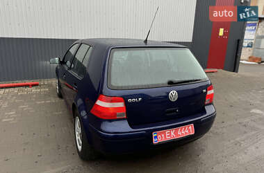 Хетчбек Volkswagen Golf 2003 в Луцьку