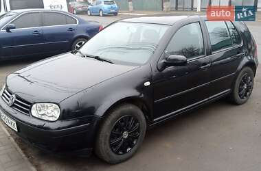 Хетчбек Volkswagen Golf 2001 в Ладижині