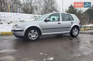 Хетчбек Volkswagen Golf 2002 в Львові