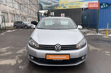 Універсал Volkswagen Golf 2010 в Сумах