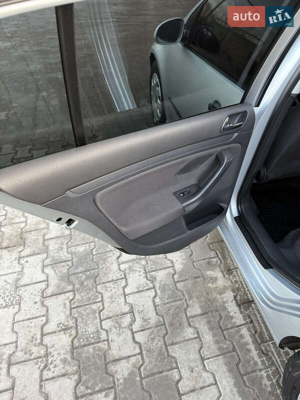 Кабріолет Volkswagen Golf 2004 в Томашполі