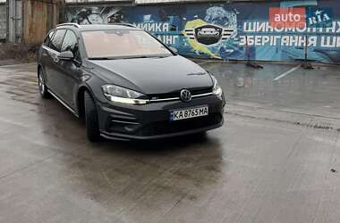 Універсал Volkswagen Golf 2017 в Києві