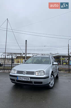 Универсал Volkswagen Golf 2006 в Чернигове