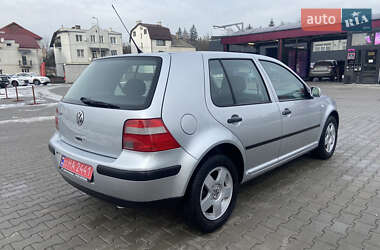 Хетчбек Volkswagen Golf 2003 в Львові