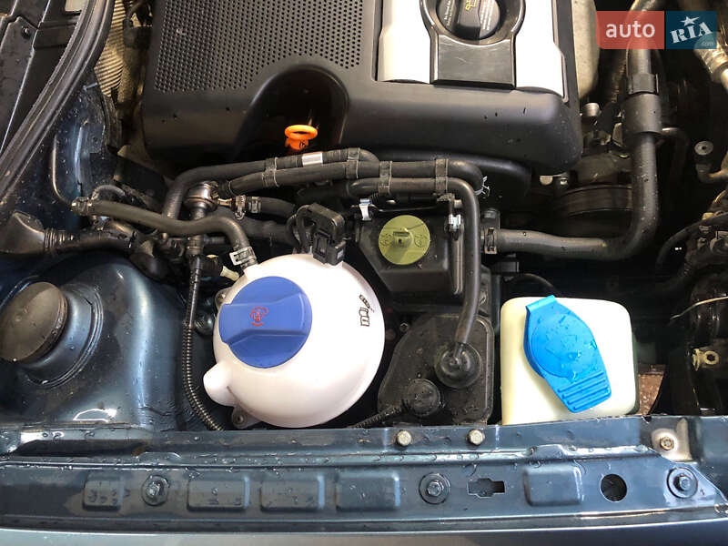 Хетчбек Volkswagen Golf 2003 в Золотоноші