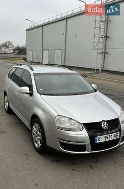 Універсал Volkswagen Golf 2008 в Києві