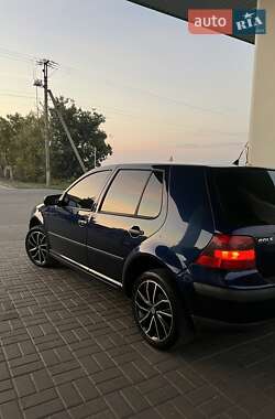 Хэтчбек Volkswagen Golf 2001 в Семеновке