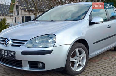 Хетчбек Volkswagen Golf 2003 в Миколаєві