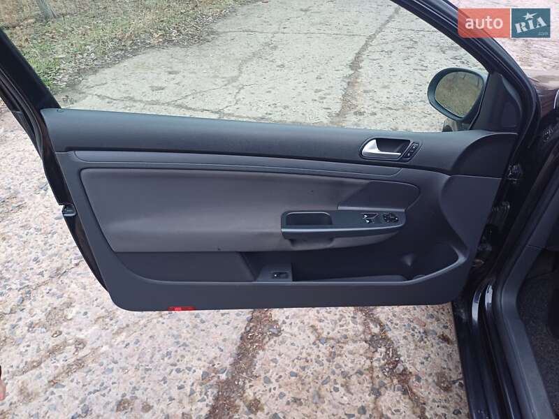 Хэтчбек Volkswagen Golf 2007 в Ананьеве