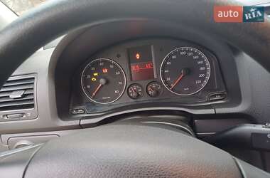Хэтчбек Volkswagen Golf 2007 в 