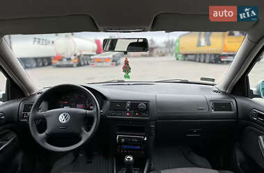 Универсал Volkswagen Golf 2000 в Сарнах