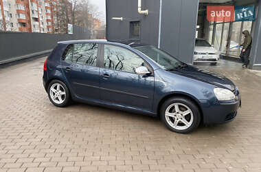 Хэтчбек Volkswagen Golf 2004 в Тернополе