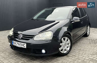 Хетчбек Volkswagen Golf 2004 в Кропивницькому