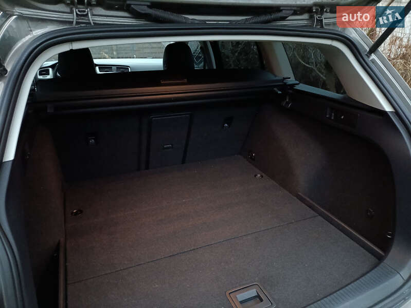 Універсал Volkswagen Golf 2016 в Києві