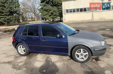 Хетчбек Volkswagen Golf 2002 в Луцьку