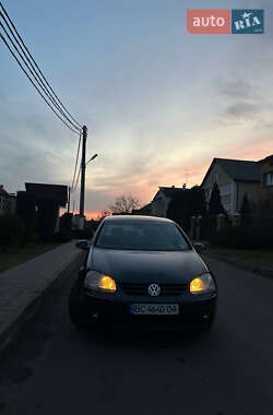 Хэтчбек Volkswagen Golf 2006 в Червонограде