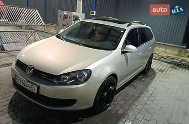 Універсал Volkswagen Golf 2010 в Тернополі