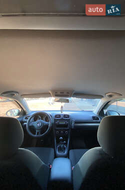 Универсал Volkswagen Golf 2010 в 