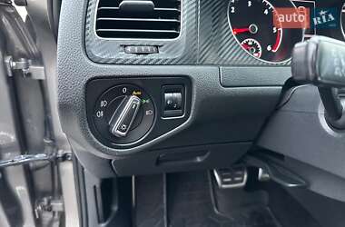 Хэтчбек Volkswagen Golf 2014 в 