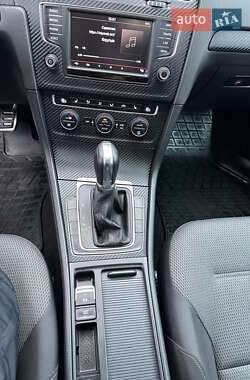 Хэтчбек Volkswagen Golf 2014 в 