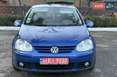 Хетчбек Volkswagen Golf 2005 в Луцьку