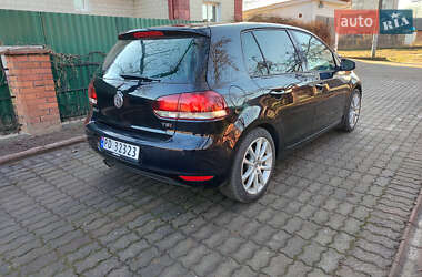 Хэтчбек Volkswagen Golf 2010 в Луцке