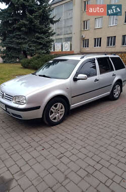 Універсал Volkswagen Golf 2002 в Могилів-Подільському