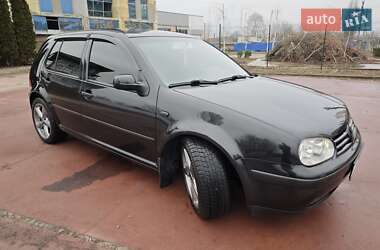 Хетчбек Volkswagen Golf 2001 в Броварах