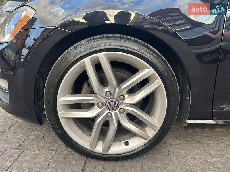 Хэтчбек Volkswagen Golf 2016 в Львове