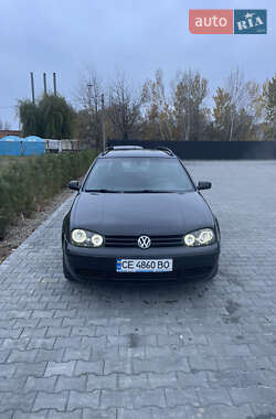 Універсал Volkswagen Golf 2000 в Чернівцях