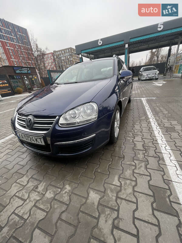 Універсал Volkswagen Golf 2009 в Боярці