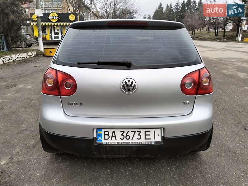 Хетчбек Volkswagen Golf 2005 в Знам'янці