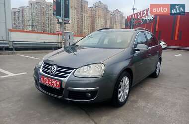 Універсал Volkswagen Golf 2008 в Києві