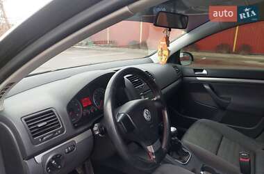 Хетчбек Volkswagen Golf 2006 в Сумах