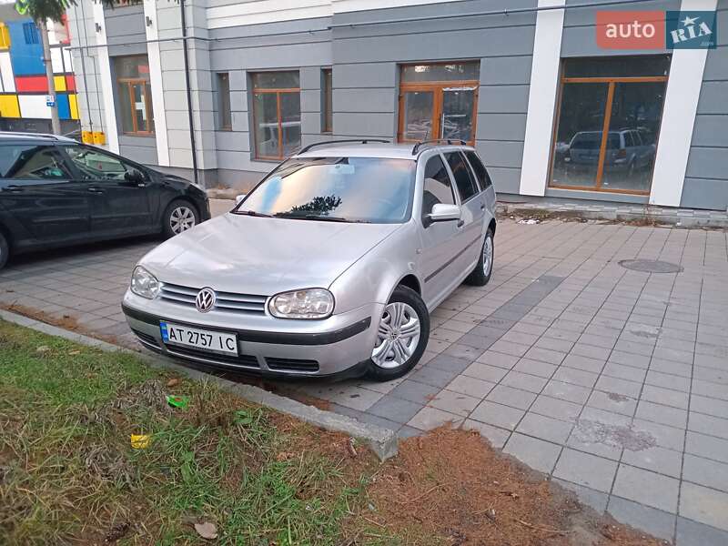 Универсал Volkswagen Golf 2001 в Калуше