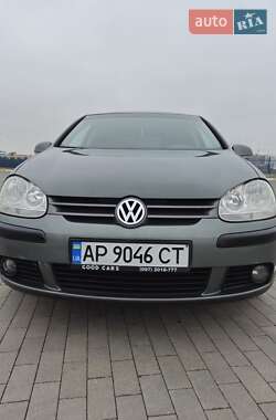 Хэтчбек Volkswagen Golf 2005 в Одессе