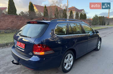 Универсал Volkswagen Golf 2011 в Ровно