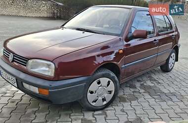 Хетчбек Volkswagen Golf 1992 в Волочиську