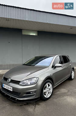 Хэтчбек Volkswagen Golf 2013 в Львове