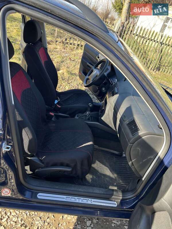 Универсал Volkswagen Golf 2001 в Ивано-Франковске