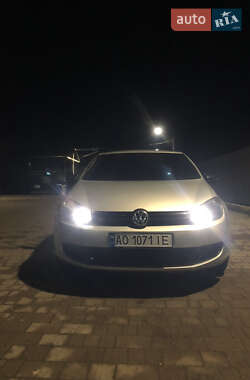 Хетчбек Volkswagen Golf 2010 в Сваляві