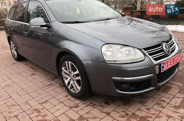 Універсал Volkswagen Golf 2009 в Рівному