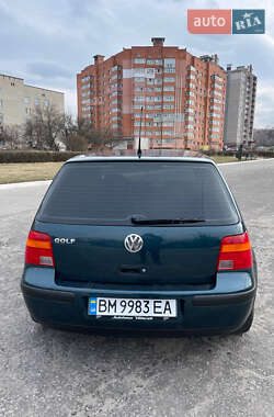 Хетчбек Volkswagen Golf 2002 в Сумах