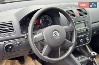 Хетчбек Volkswagen Golf 2005 в Березані