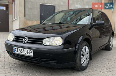 Хэтчбек Volkswagen Golf 1998 в 