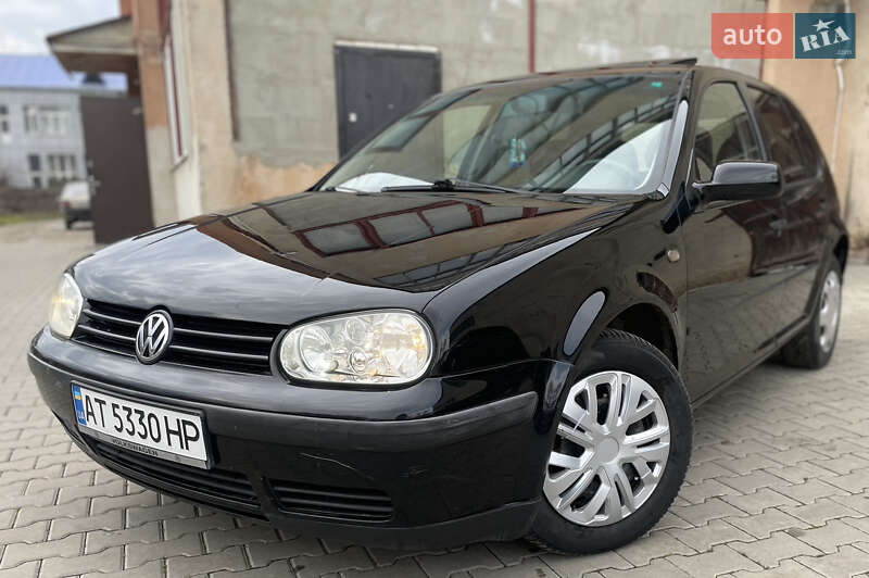 Хэтчбек Volkswagen Golf 1998 в 