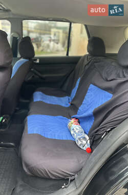Хэтчбек Volkswagen Golf 1998 в 